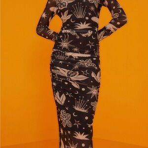 Chic Black and White Long Sleeve Dress